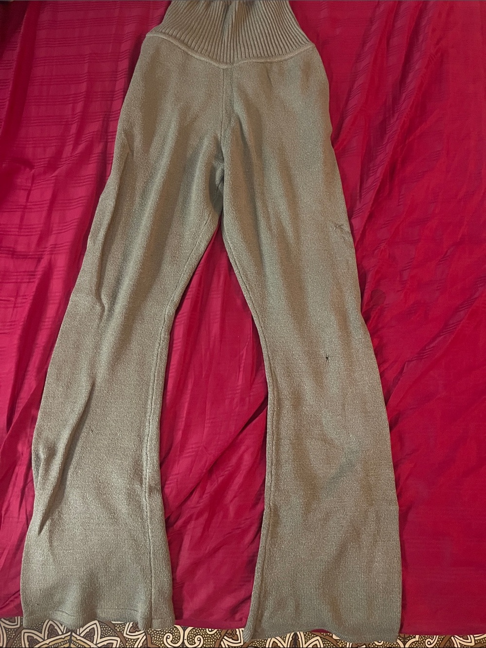 High-Waist Knit Flare Pants in Olive Green
